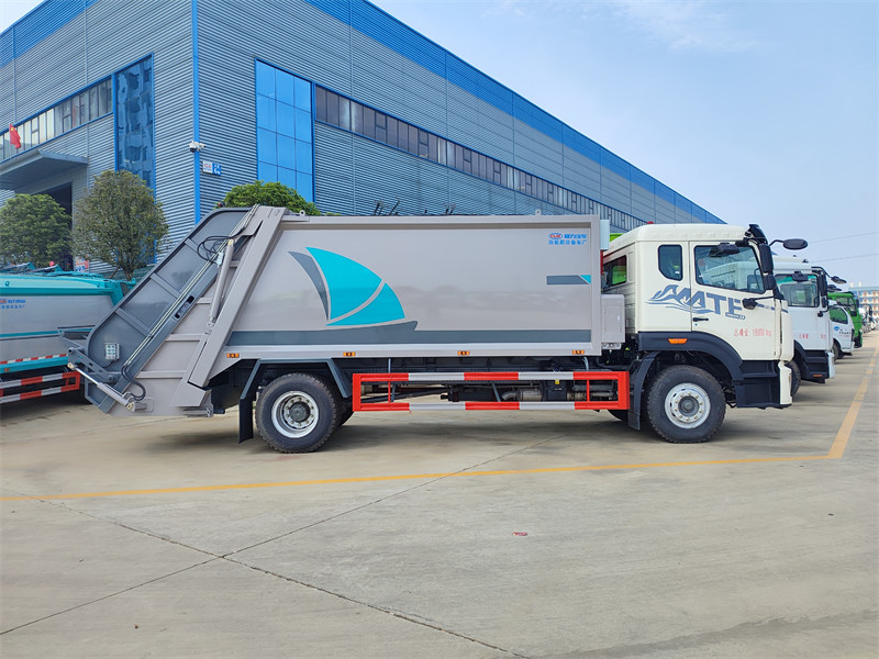 【14立方重汽豪沃潍柴240马力压缩垃圾车的介绍】