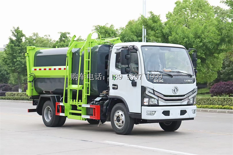 《蓝牌7方东风小多利卡侧装挂桶式压缩垃圾车：城市环境的守护者》