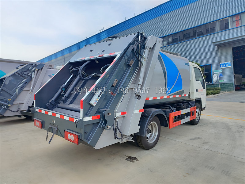 《蓝牌5.8方福田小卡之星3全柴115马力压缩垃圾车:城市清洁的好帮手》