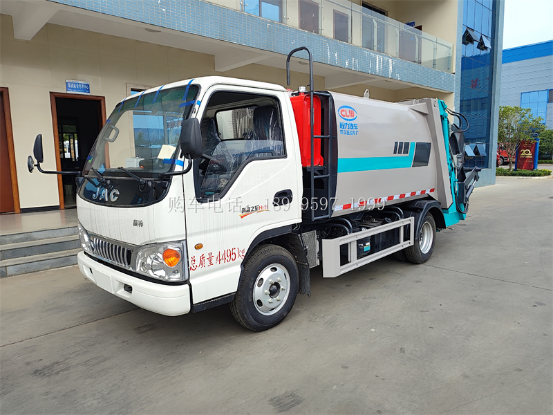 《江淮康玲蓝牌5.8方压缩垃圾车：环保卫士的卓越代表》