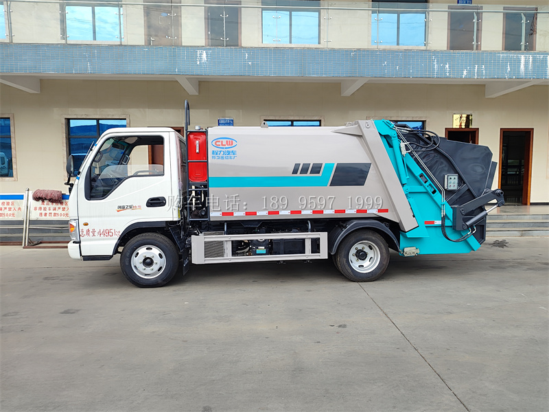 《江淮康玲蓝牌5.8方压缩垃圾车:环保卫士的卓越代表》