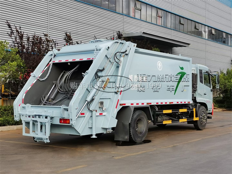 14方东风天锦压缩式垃圾车:城市垃圾处理的高效伙伴