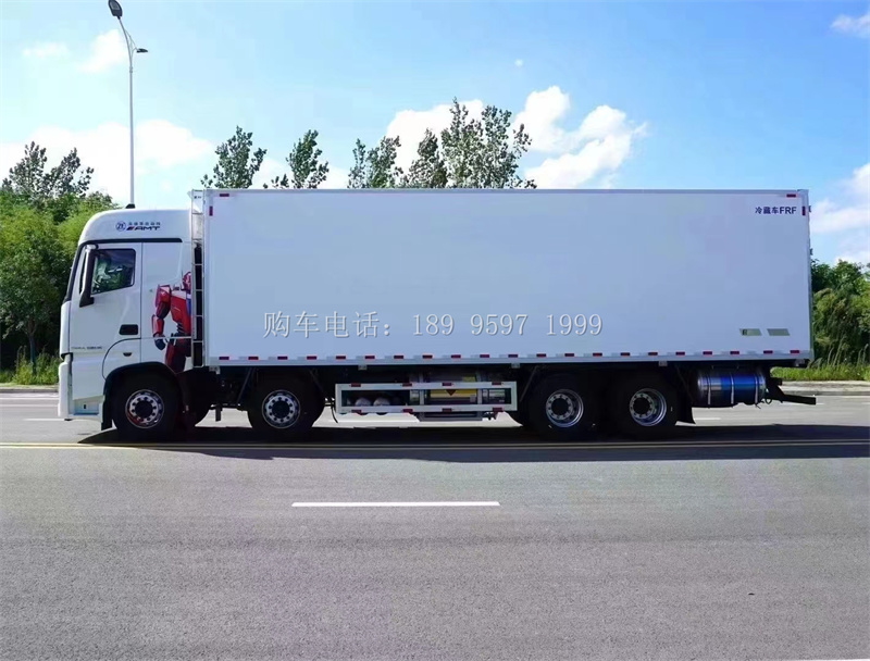 出口型9米6前四后八福田欧曼GTL冷藏车:冷链运输的卓越使者