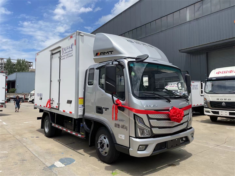 一排半3米7福田欧马可采埃孚自动挡冷藏车：冷链运输的卓越新选择
