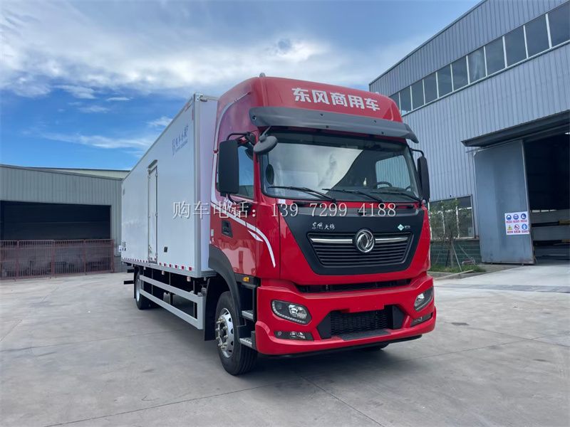 2024年新款9米6东风天锦PLUS大单桥天然气冷藏车:冷链运输的革新力量