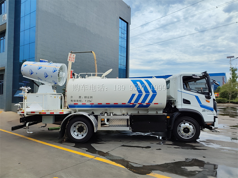 程力壹为8.3方纯电动雾炮喷雾机洒水车:绿色清洁新力量