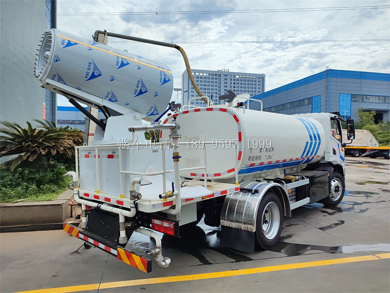 程力壹为8.3方纯电动雾炮喷雾机洒水车:绿色清洁新力量