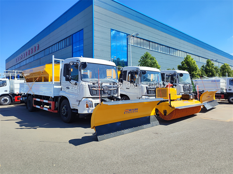 东风天锦除雪车：冰雪中的卫士