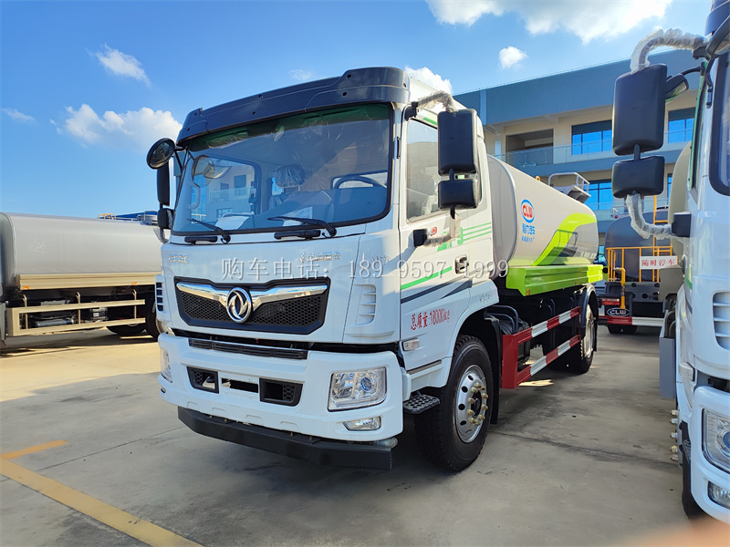 东风大福瑞卡玉柴165马力洒水车：城市的绿色守护者