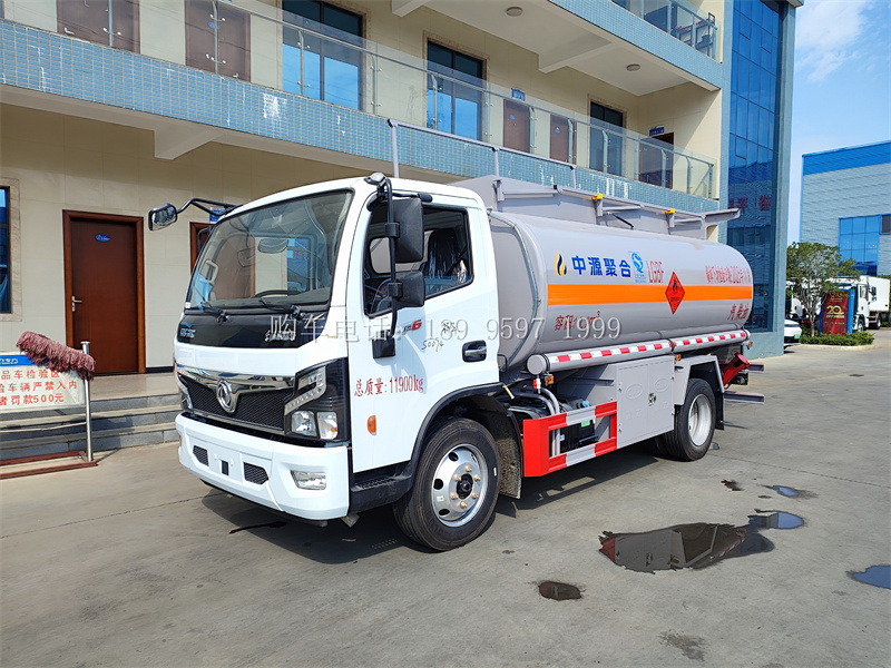 东风大福瑞卡10立方流动加油车:能源的便捷使者
